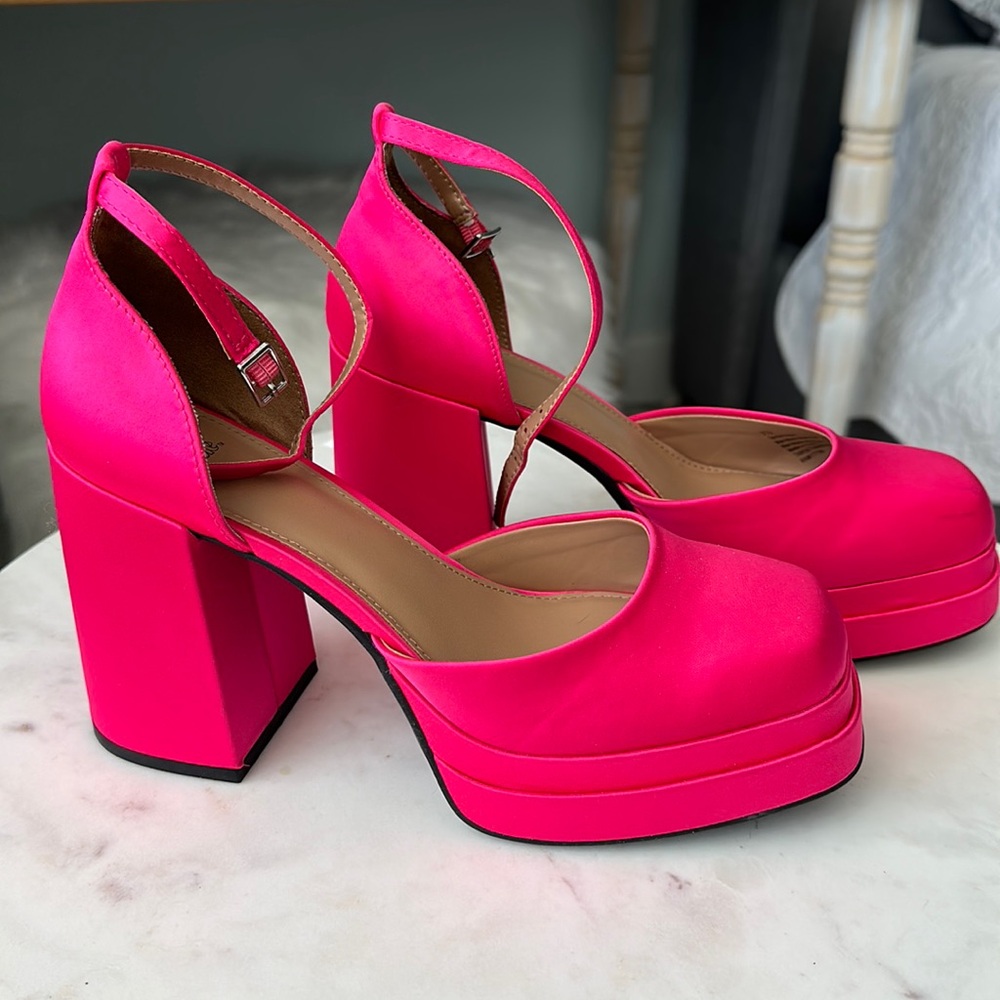 Wild Fable Neon Pink Platform Shoes.
